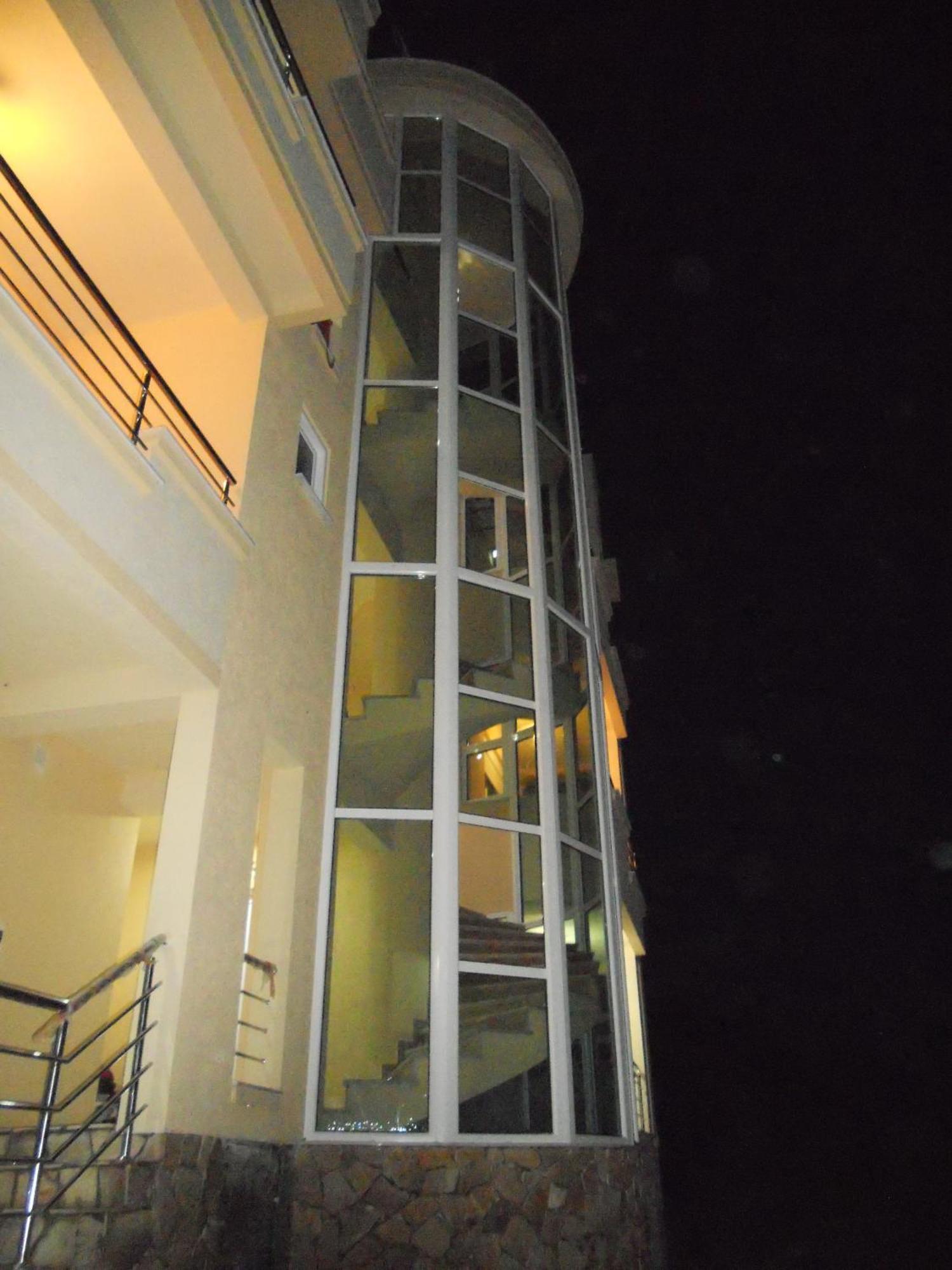 Kopernikus Apartments Ulcinj Buitenkant foto